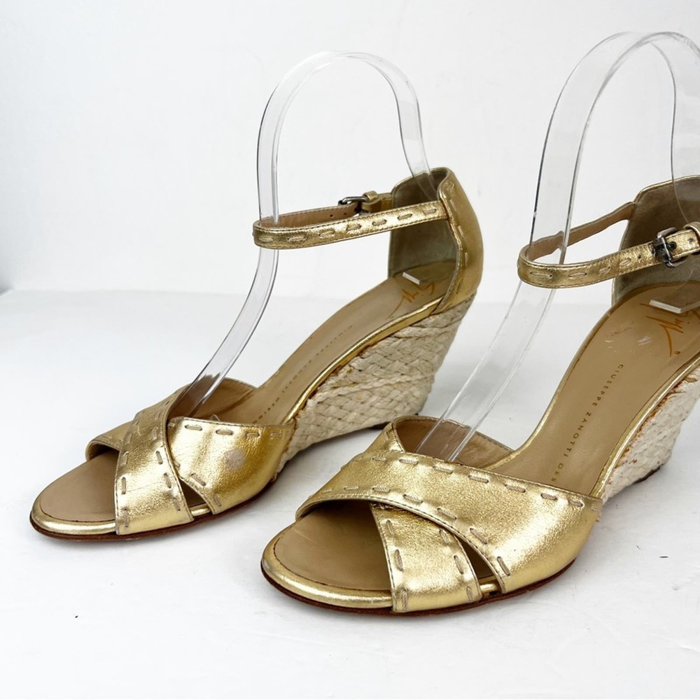 SZ 38 Giuseppe Zanotti Gold Sandal Wedges - Picture 6 of 7